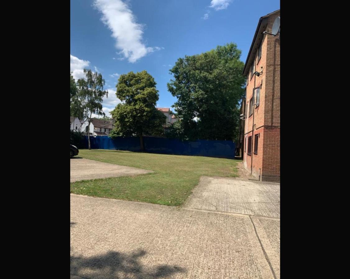 Stunning 1 bedroom apartment in Dagenham Eksteriør bilde