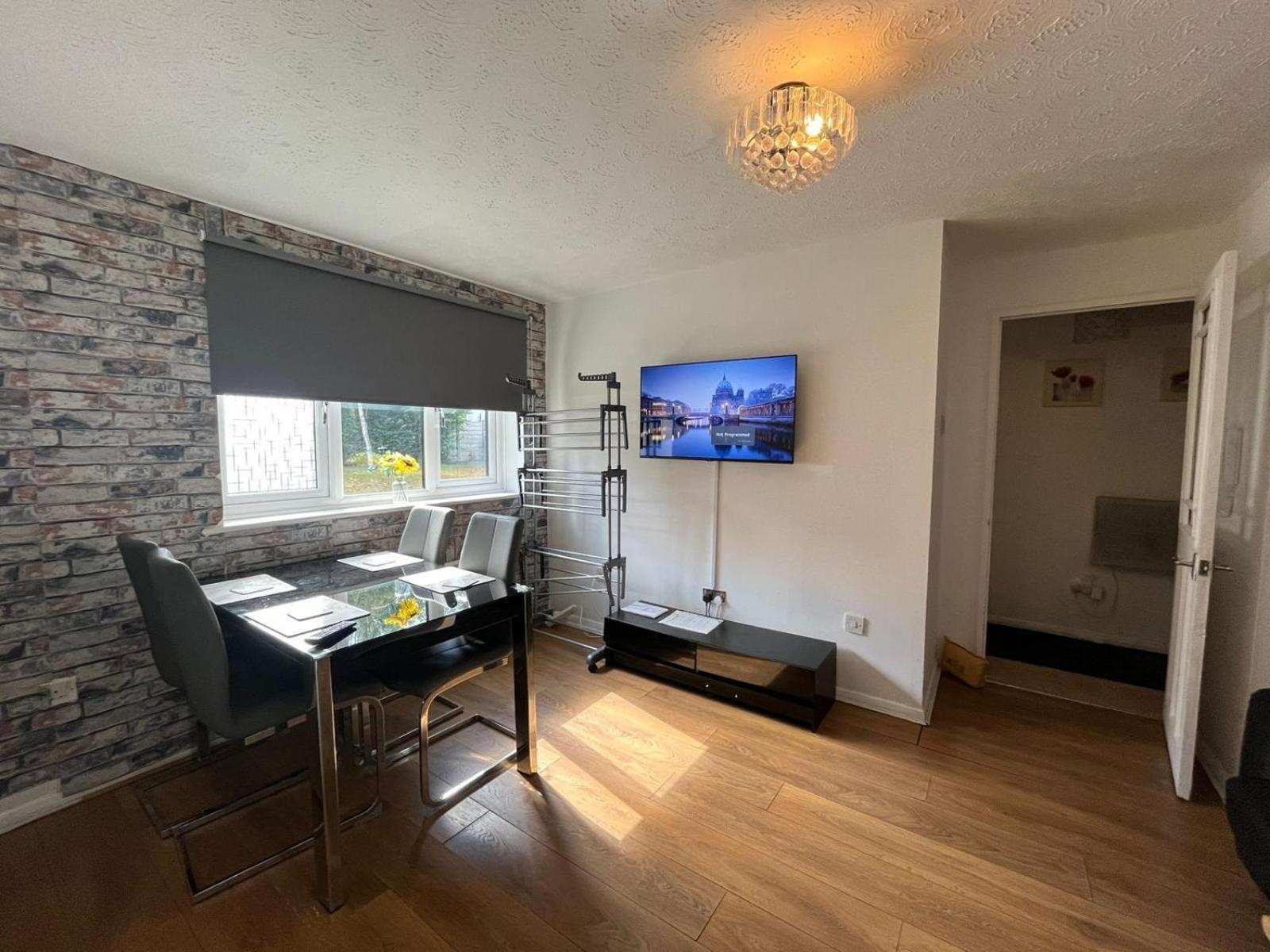 Stunning 1 bedroom apartment in Dagenham Eksteriør bilde
